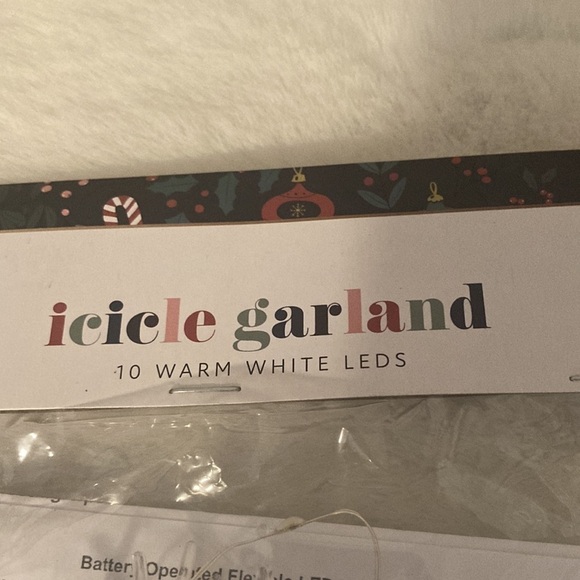 Target BP 2022 Christmas Icicle Garland/String Lights - Picture 3 of 6